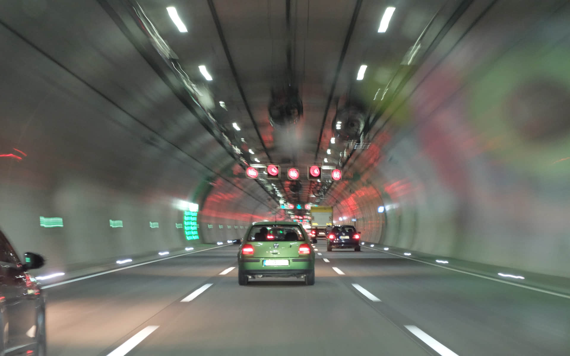 Tunnel lighting