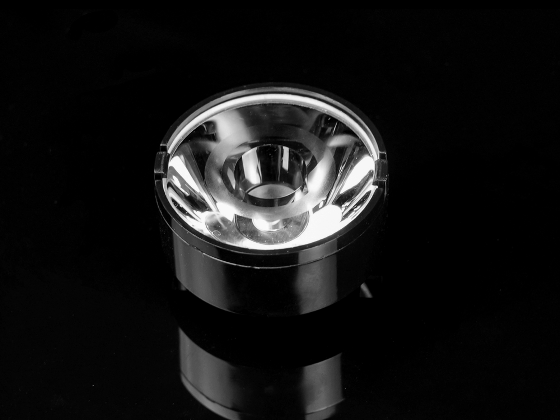 Single Lens