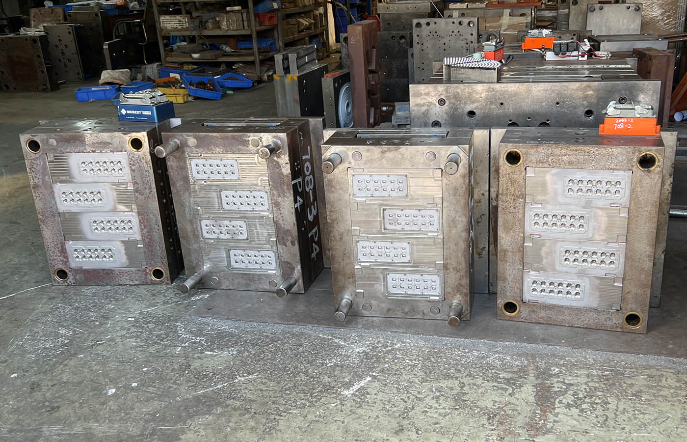 IP66 waterproof lens mold