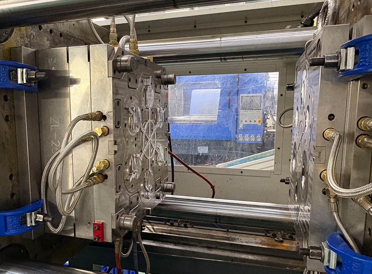 T0 and T1 mold trial injection samples