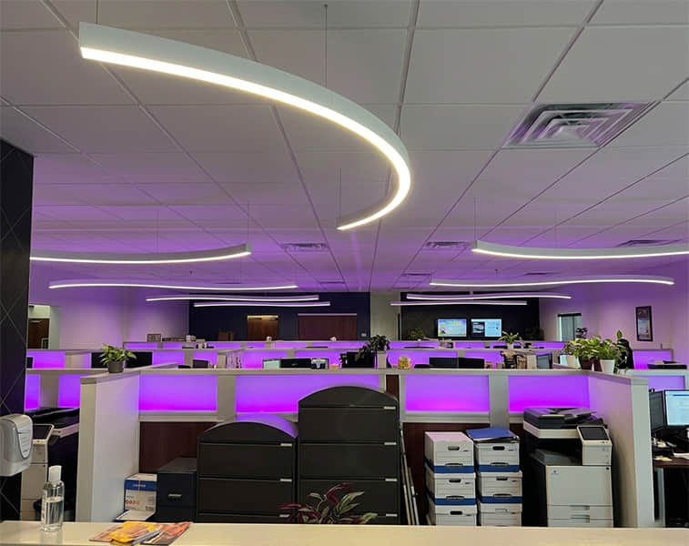 Extrusion linear lighting in a US office.