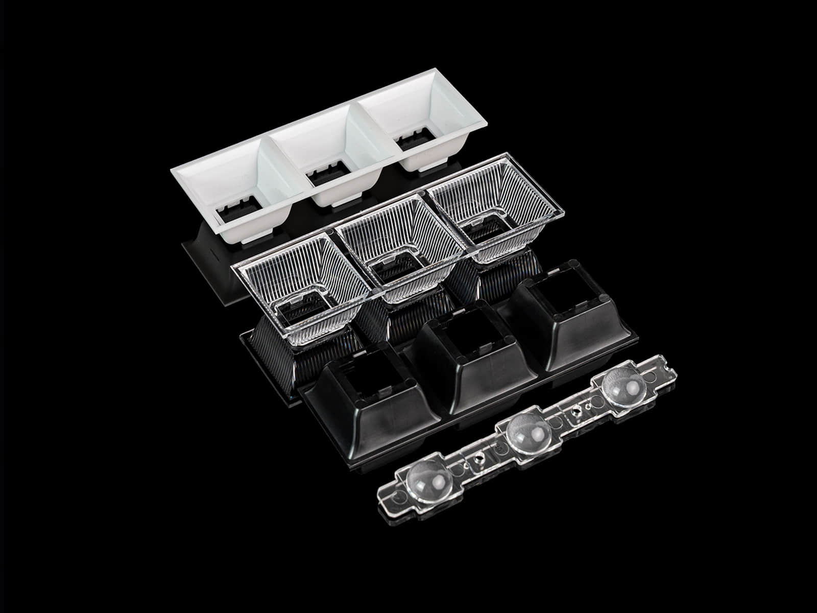 1x3 linear housing and lens