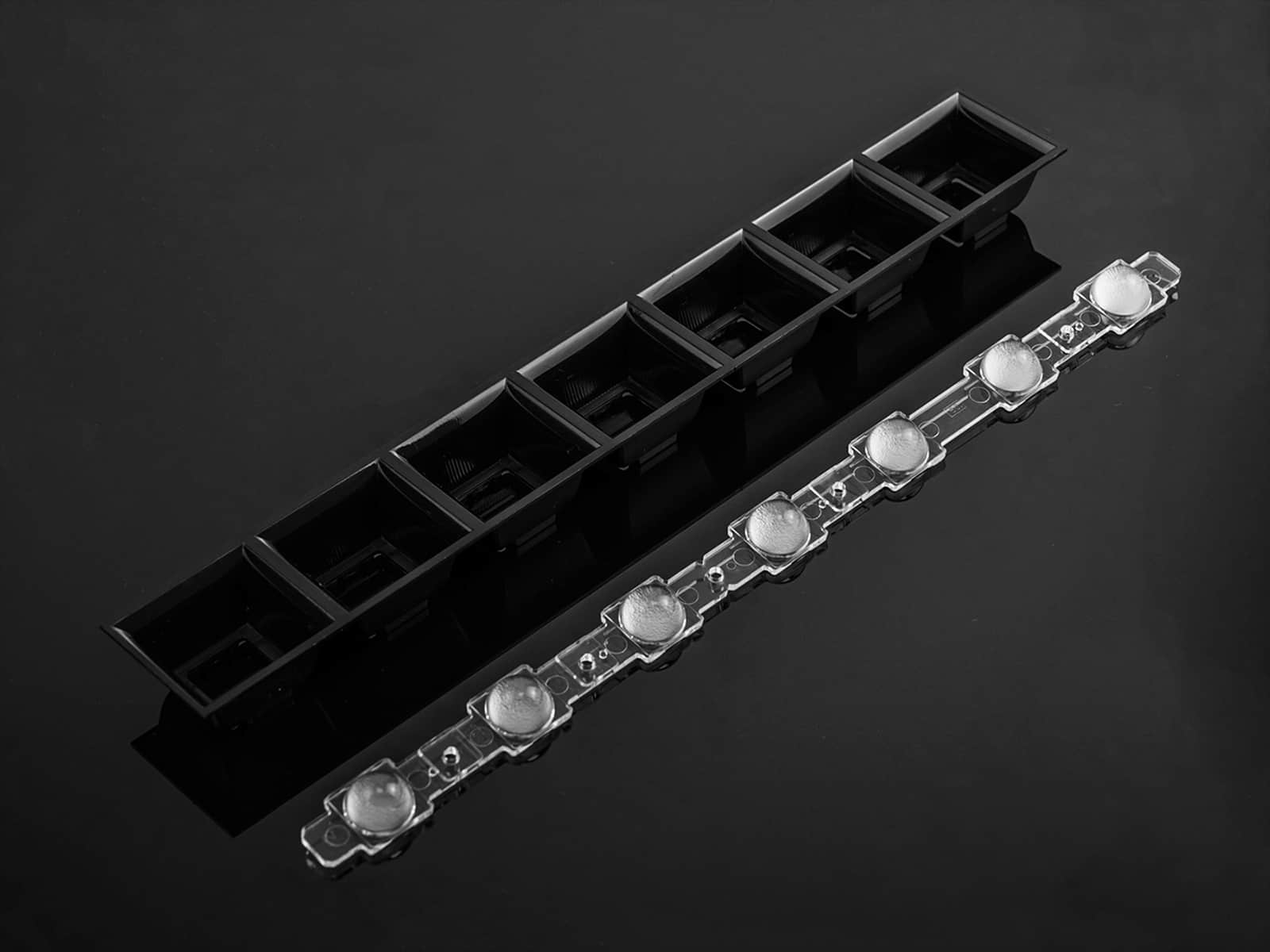 1x7 linear black lens