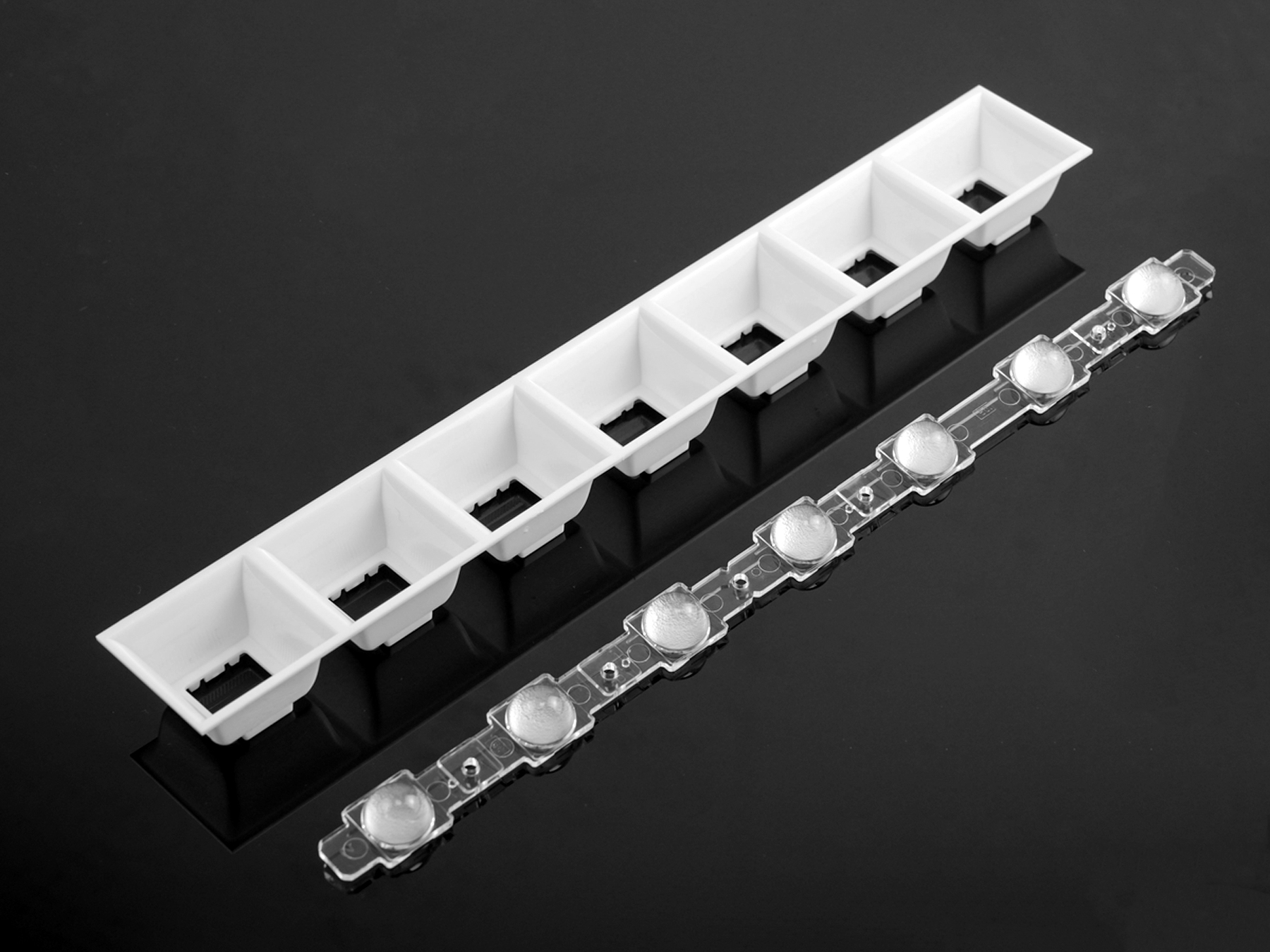 1X7 linear lens 80° for recessed linear lighting, pendant linear lighting ZHAGA standard PCB